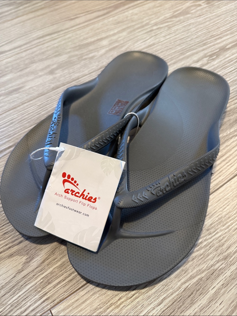 NWT Archies Flip Flops - Picture 2 of 4